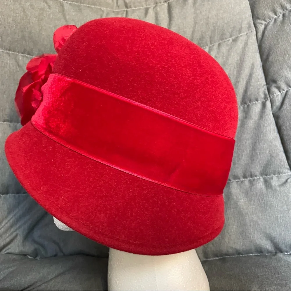 Louise Green Red Cloche Hat - Picture 4 of 7
